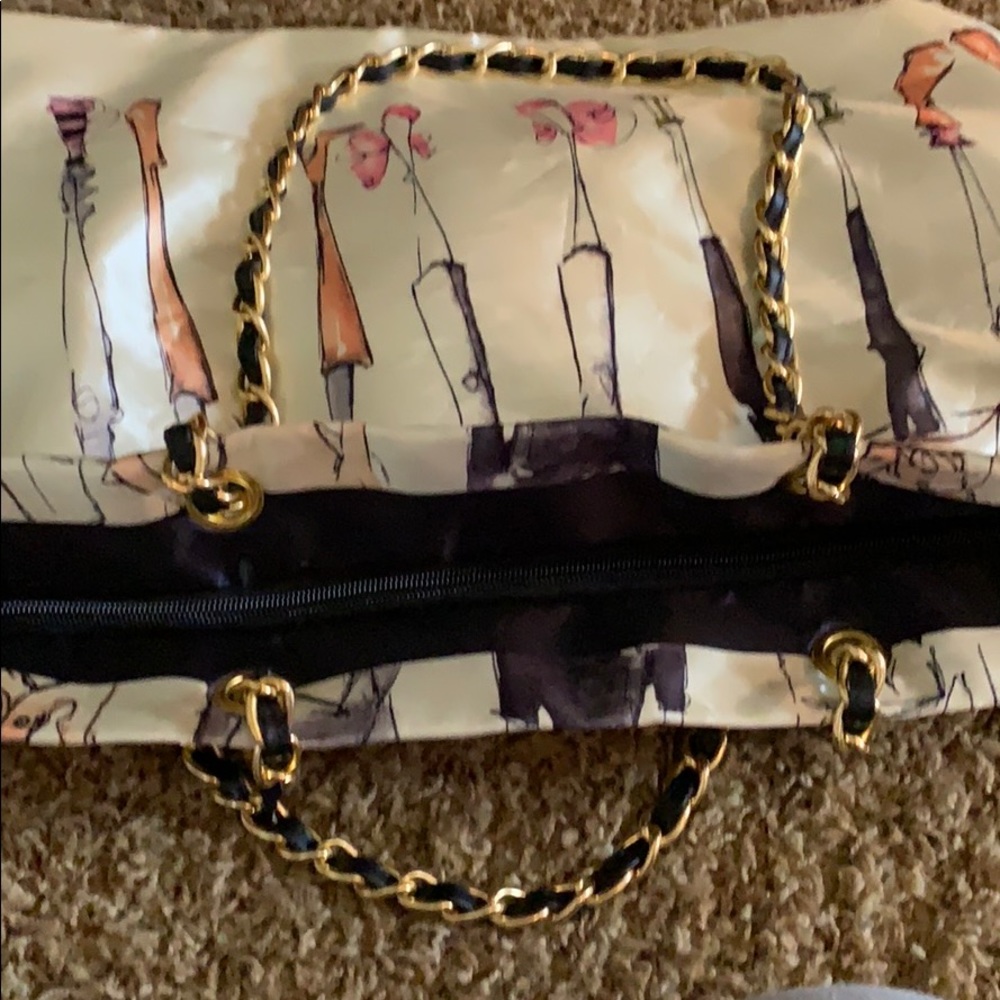 Tote-style Handbag - Picture 4 of 6